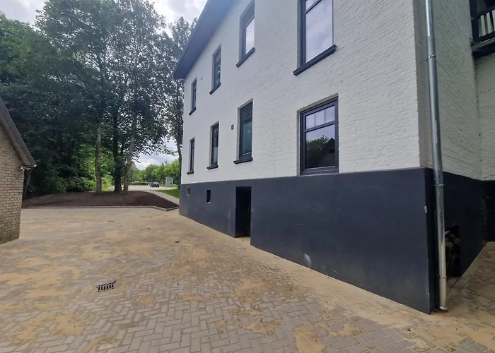 Kaiserliches Postamt 公寓 *